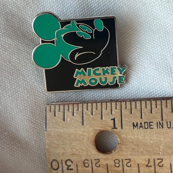 Disney Mickey Mouse Pin - Picture 3 of 3